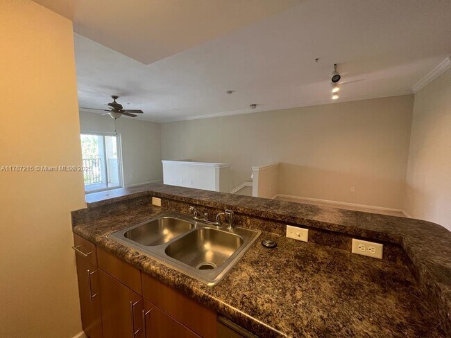 5920 W Sample Rd in Coral Springs, FL - Building Photo - Building Photo