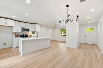 381 Perryman St in New Braunfels, TX - Building Photo - Building Photo