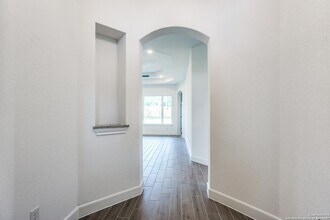 6526 Comanche Post in San Antonio, TX - Foto de edificio - Building Photo