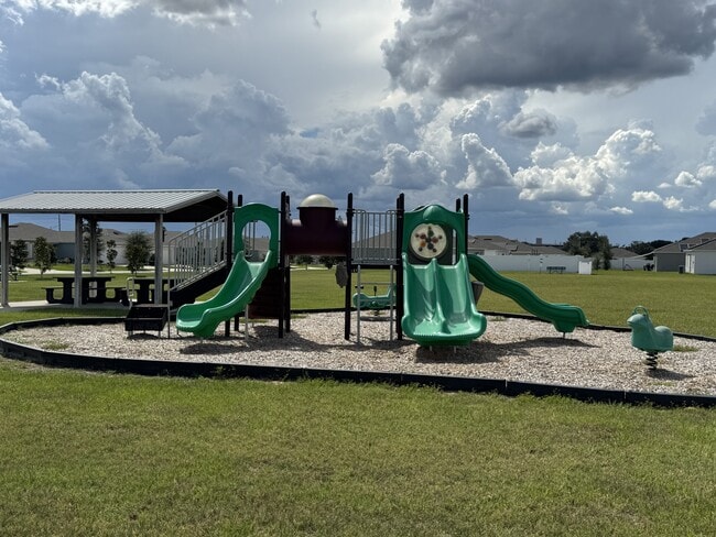 105 Towns Cir in Haines City, FL - Building Photo - Building Photo