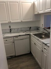 1027 Twin Lakes Dr in Coral Springs, FL - Building Photo - Building Photo
