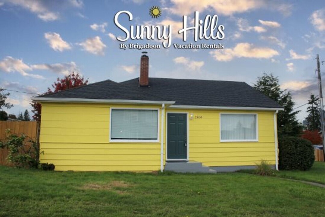2404 S Eunice St-Unit -Sunny Hill STR in Port Angeles, WA - Building Photo