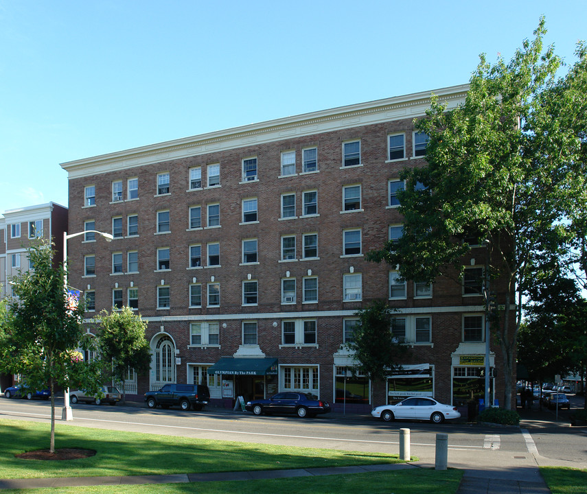 Olympian Apartments in Olympia, WA - Building Photo