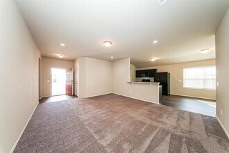 2204 Dillards Dr in Chickasha, OK - Foto de edificio - Building Photo