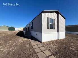 701 E Mls Dr in Towanda, KS - Building Photo