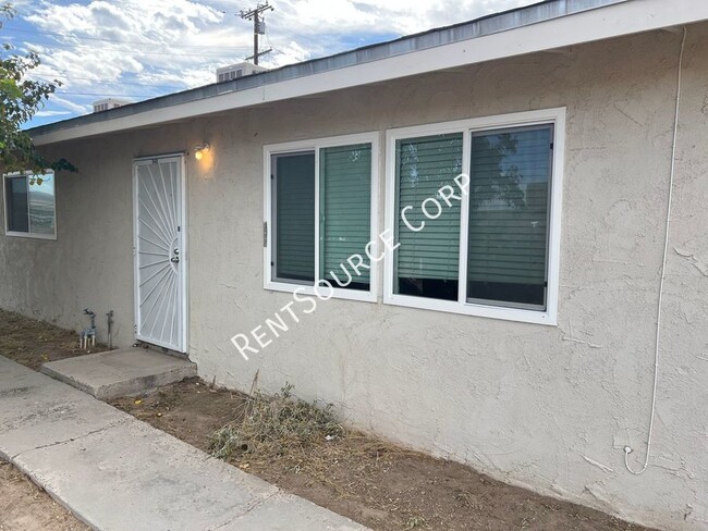 940 Carson St in Barstow, CA - Building Photo - Building Photo