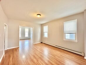 335 Scott St in Wilkes-Barre, PA - Foto de edificio - Building Photo