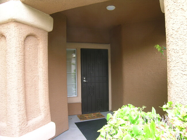 804 Royal Plum Ln in Las Vegas, NV - Building Photo - Building Photo