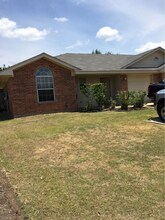 1096 Squire Dr in Belton, TX - Building Photo - Building Photo