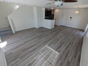 10807 Mason Hill Ave in Las Vegas, NV - Building Photo - Building Photo