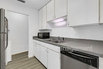 517 Mary Robert Ln in Newport News, VA - Building Photo - Building Photo