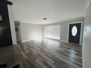 328 SE 6th Ave in Deerfield Beach, FL - Building Photo - Building Photo