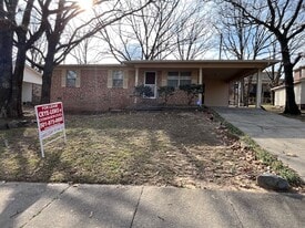 11121 Beverly Hills Dr in Little Rock, AR - Building Photo