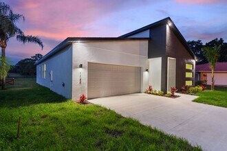 113 Victoria Ln in Haines City, FL - Building Photo - Building Photo