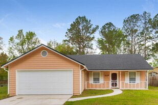 2115 Center Way in Middleburg, FL - Building Photo