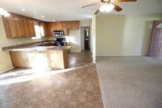 506 S Jefferson St-Unit -B in Diamond, MO - Foto de edificio - Building Photo