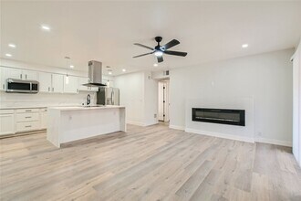 4330 Sandy River Dr in Las Vegas, NV - Building Photo - Building Photo