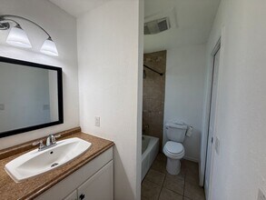 1660 S Redbud Pl in Broken Arrow, OK - Building Photo - Building Photo