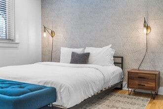 1136 Crescent Ave NE in Atlanta, GA - Building Photo - Building Photo