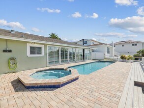 441 Palm Island NE in Clearwater, FL - Building Photo - Building Photo