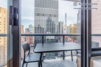 235 W 48th St in New York, NY - Building Photo - Building Photo