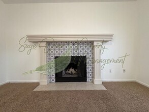 2920 SW Shadow Brook Dr in Blue Springs, MO - Building Photo - Building Photo