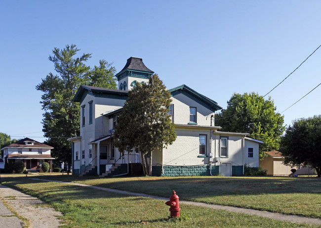 200 E Chicago in White Pigeon, MI - Foto de edificio - Building Photo