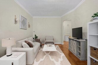 16 Micieli Pl, Unit 2 in Brooklyn, NY - Building Photo - Building Photo