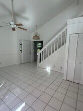 429 N Cypress Dr in Tequesta, FL - Building Photo - Building Photo