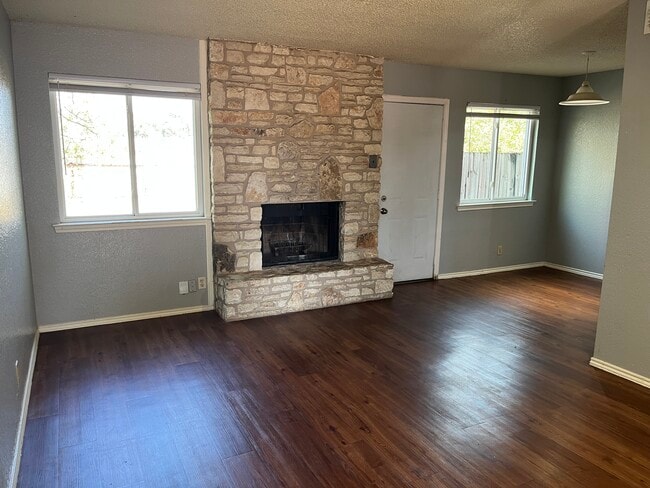 926 Chisholm Cv, Unit 926 Chisholm Cv in Round Rock, TX - Building Photo - Building Photo