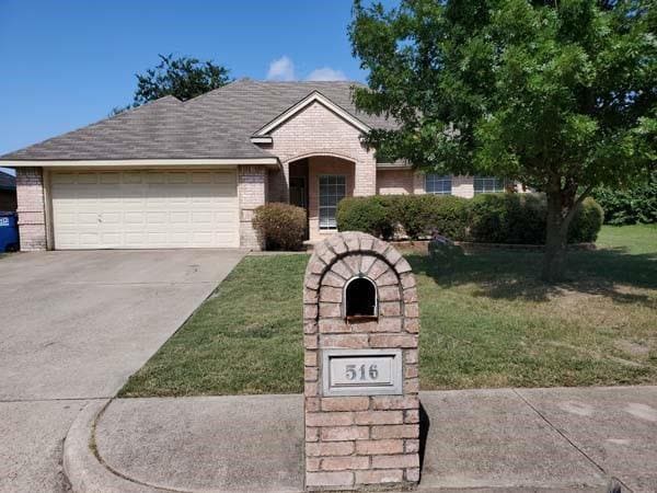 property at 516 Bluebird Ln