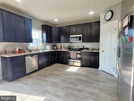 252 Hightide Dr in Frederica, DE - Building Photo