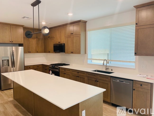 property at 2846 E Tamarind Dr