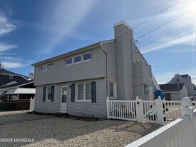223 4th Ave in Seaside Heights, NJ - Building Photo