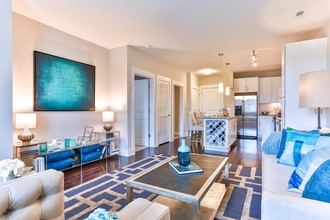 Berkshire Dilworth in Charlotte, NC - Building Photo - Interior Photo