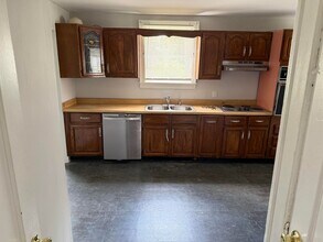 4206 W Muhammad Ali Blvd in Louisville, KY - Building Photo - Building Photo