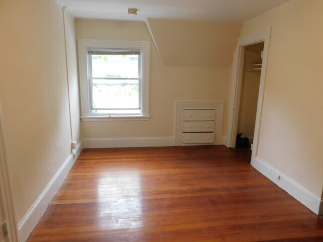 15 Prentiss St, Unit 3