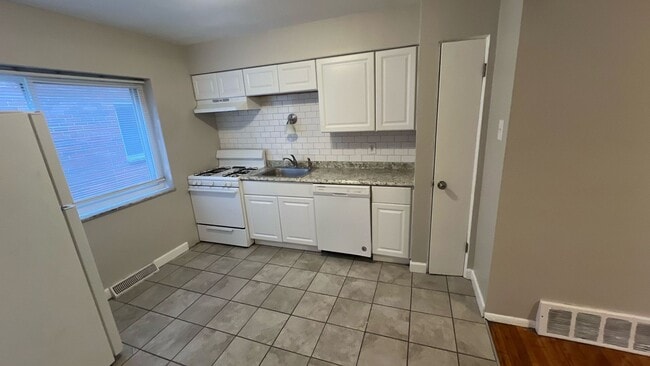 property at 448 Eichelberger St