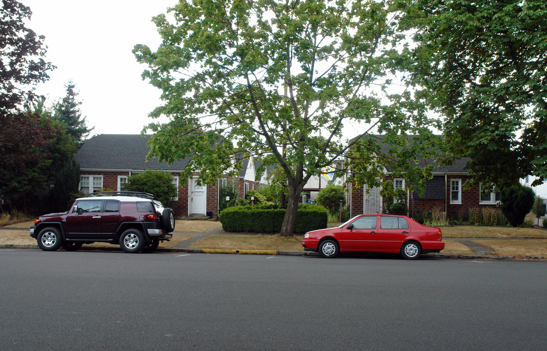 736-750 Cottage St NE in Salem, OR - Building Photo