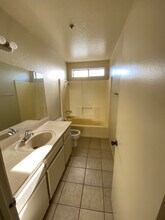 4063 W 130th St in Hawthorne, CA - Building Photo - Building Photo