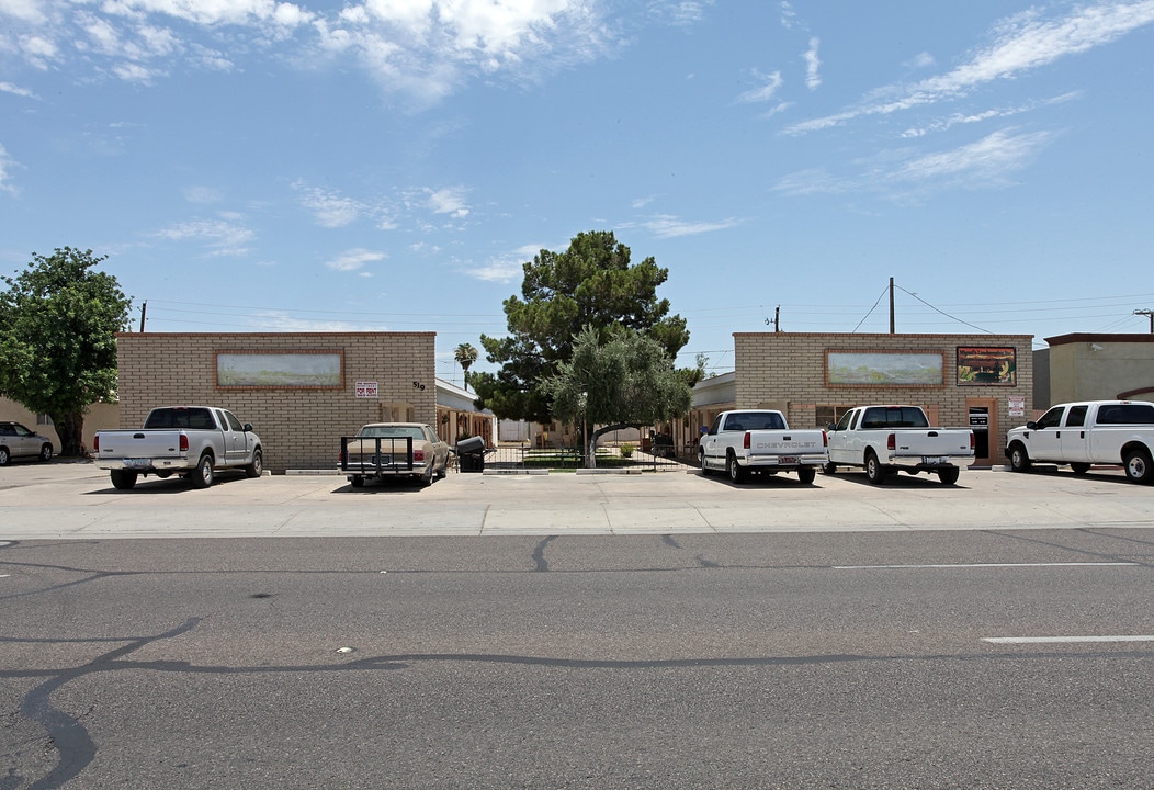 509-519 N Arizona Ave in Chandler, AZ - Building Photo