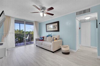 1681 NW 70th Ave in Plantation, FL - Building Photo - Building Photo