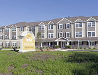 Oakwood Manor Senior Living in Eastpointe, MI - Foto de edificio - Building Photo