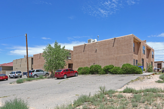 1924-1932 Buena Vista Dr SE in Albuquerque, NM - Building Photo - Building Photo