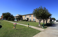 Deer Park Gardens in Deer Park, TX - Building Photo - Building Photo