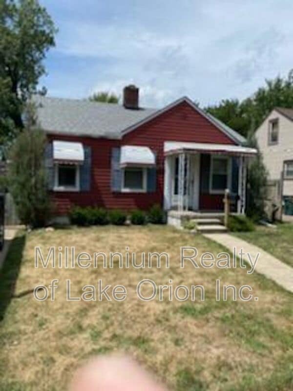 property at 1522 Longfellow Ave