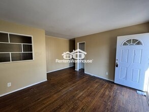 10137 Cavalier Ct in St. Louis, MO - Building Photo - Building Photo