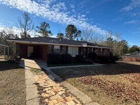 259 Oswichee Rd in Seale, AL - Building Photo