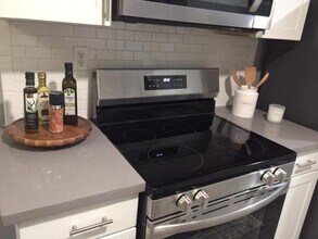 2308 Mirto Ct in Bakersfield, CA - Building Photo - Building Photo