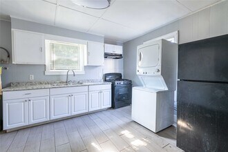 1509 J H Clouser St in Galveston, TX - Building Photo - Building Photo